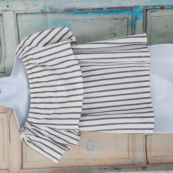 Banana Republic Striped off Shoulder top - Picture 5 of 7